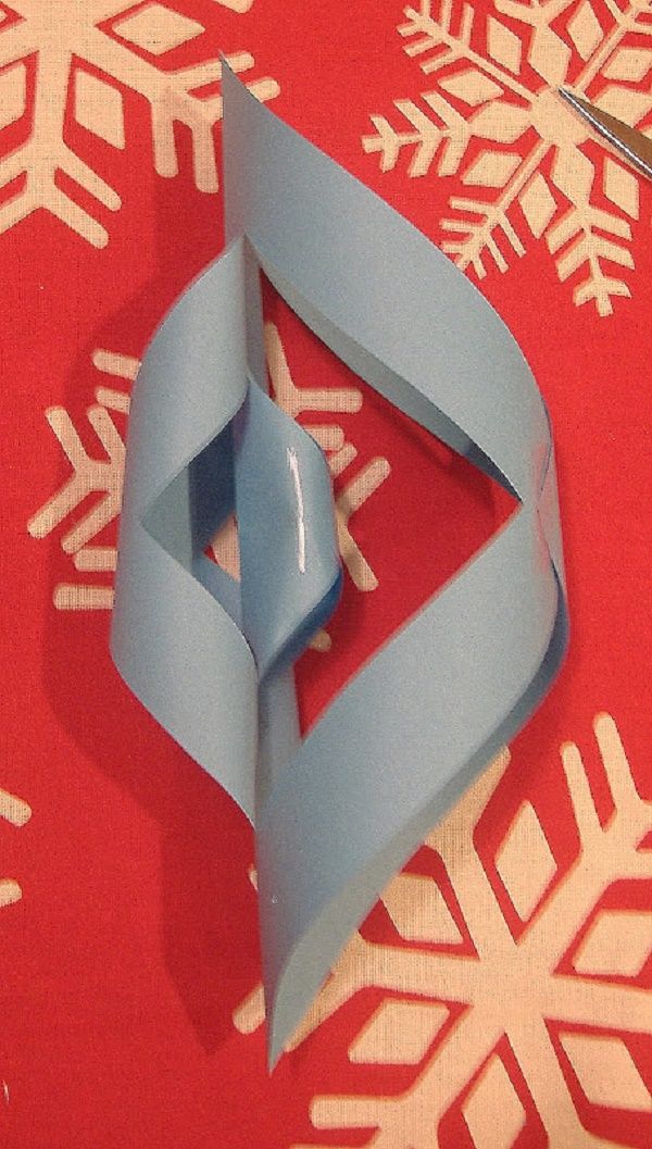 Beaux flocons de neige pour la nouvelle année 2017 avec leurs propres mains de papier - diagrammes et photos en plusieurs étapes. Cours de maître pour les enfants sur de grands flocons de neige en technique origami