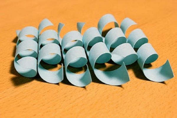 Beaux flocons de neige pour la nouvelle année 2017 avec leurs propres mains de papier - diagrammes et photos en plusieurs étapes. Cours de maître pour les enfants sur de grands flocons de neige en technique origami