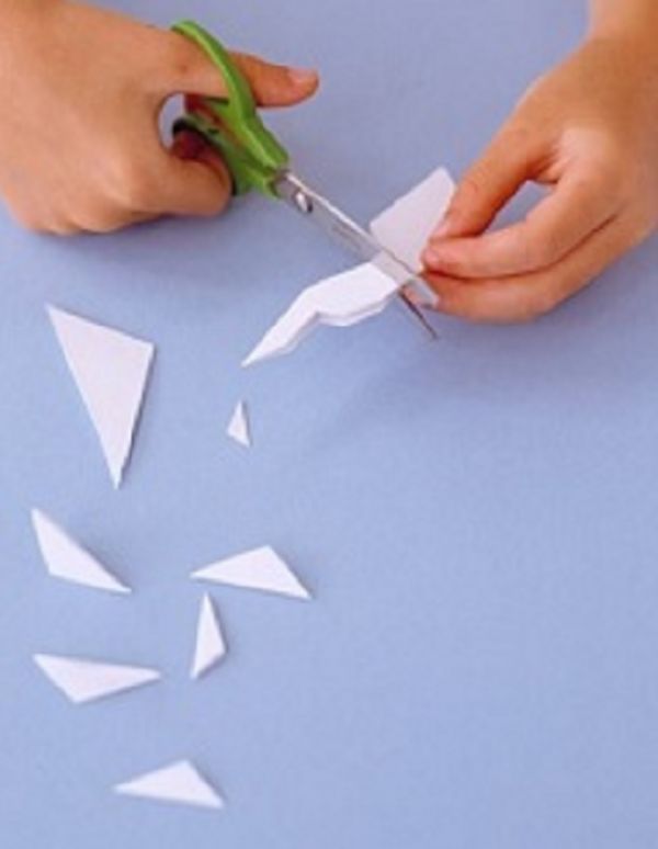 Beaux flocons de neige pour la nouvelle année 2017 avec leurs propres mains de papier - diagrammes et photos en plusieurs étapes. Cours de maître pour les enfants sur de grands flocons de neige en technique origami