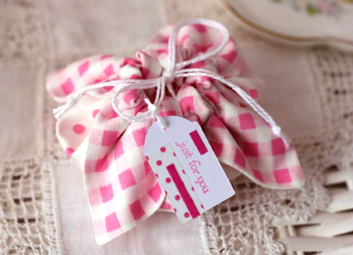 Emballage du Nouvel An pour les cadeaux avec vos mains: photo master-class