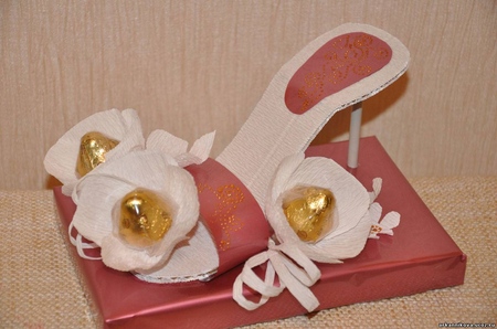 Composition originale "Chaussure" de bonbons: une classe de maître