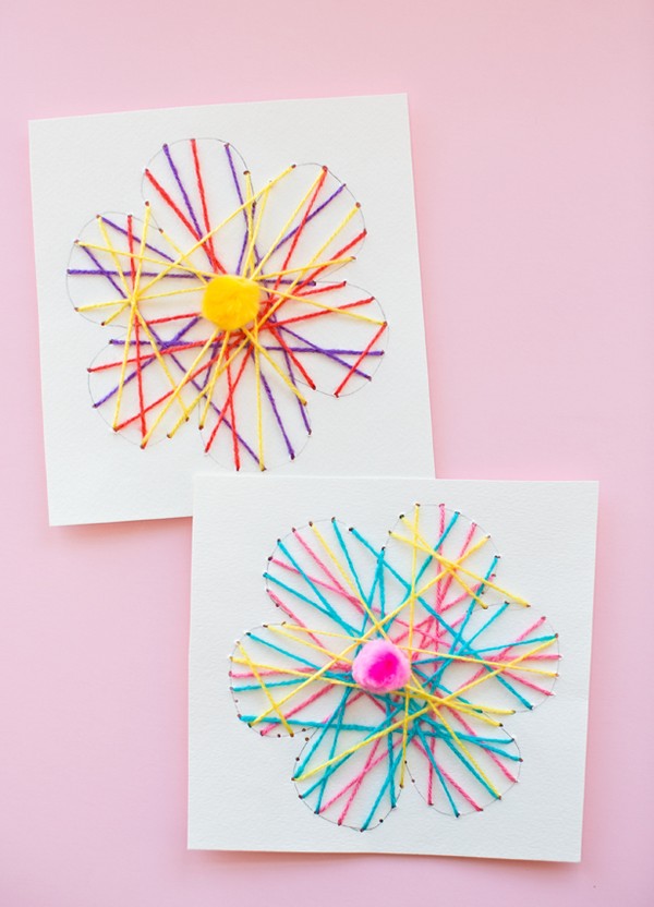 Carte pour la fête des mères avec leurs propres mains, des classes de maître avec des photos pour la maternelle et les notes 1-3