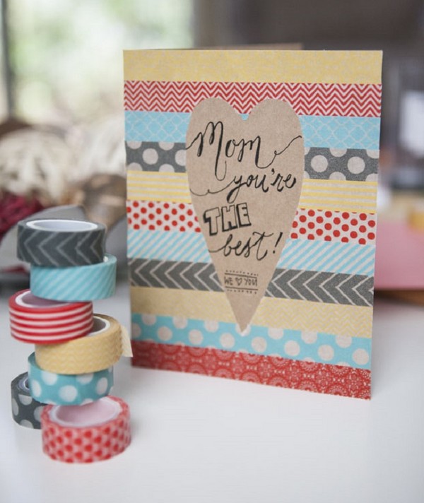 Carte pour la fête des mères avec leurs propres mains, des classes de maître avec des photos pour la maternelle et les notes 1-3