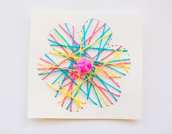 Carte pour la fête des mères avec leurs propres mains, des classes de maître avec des photos pour la maternelle et les notes 1-3