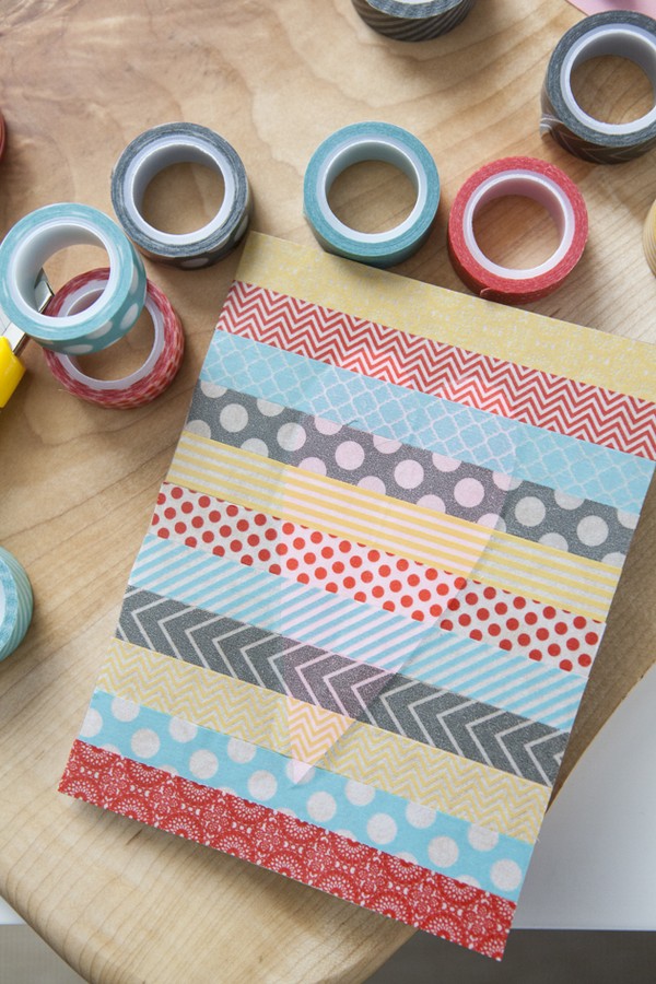 Carte pour la fête des mères avec leurs propres mains, des classes de maître avec des photos pour la maternelle et les notes 1-3