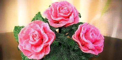Tissage de roses à partir de perles