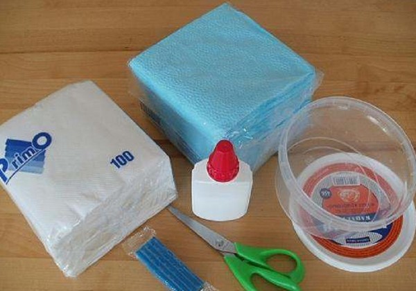 Cadeau pour la fête des mères avec ses propres mains - classes de maître pour la maternelle et l'école primaire