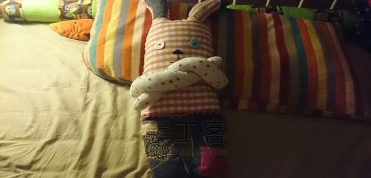 Lapin de peluche avec vos propres mains