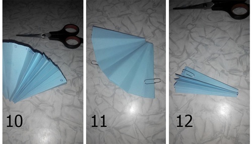 Parachutiste de papier: un fait main le 9 mai avec ses propres mains dans un jardin d'enfants