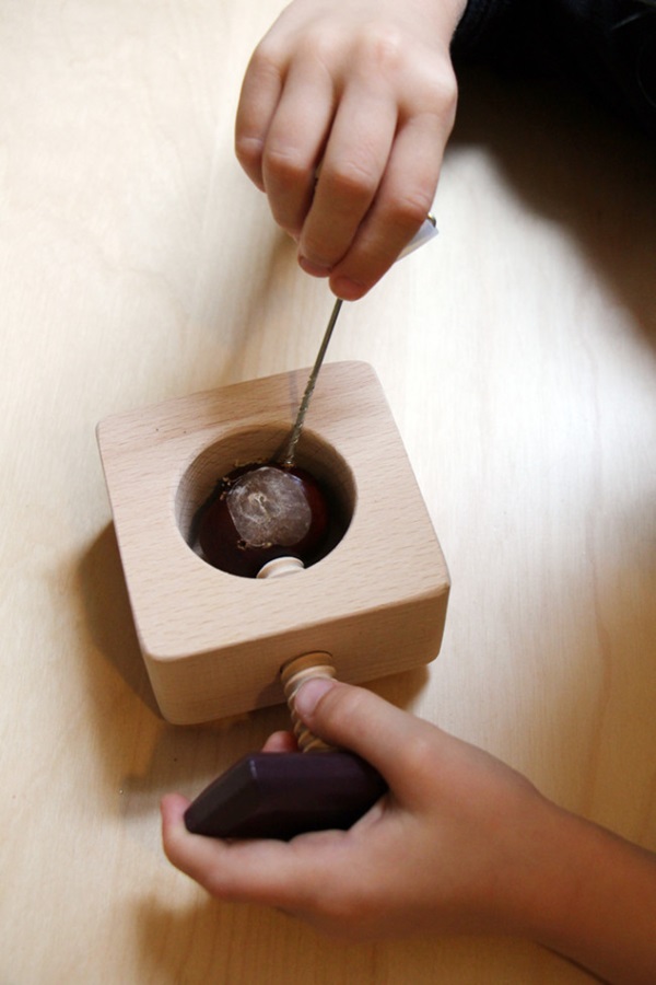Artisanat de châtaignes sur le thème de l'automne
