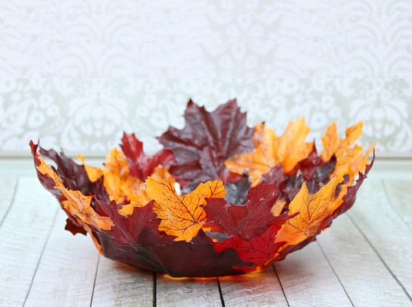 Artisanat de feuilles sur le thème "Automne" avec leurs propres mains pour les écoliers
