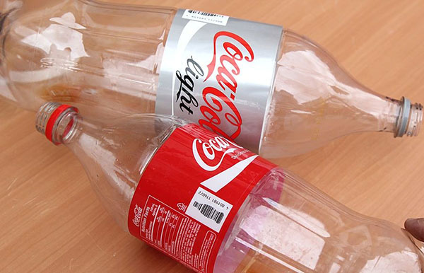 Nouveaux artisanats de bouteilles en plastique avec leurs propres mains pour le jardin et le verger