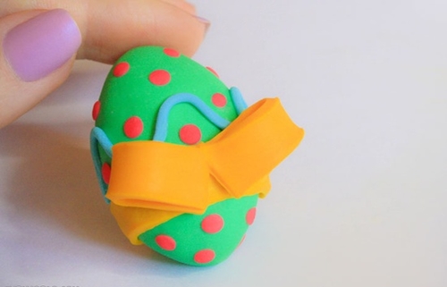 Artisanat de la pâte à modeler pour les enfants de leurs propres mains