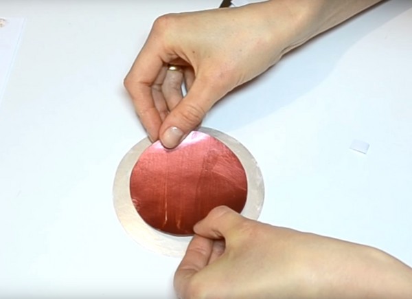 Du coeur: le meilleur artisanat pour le 9 mai pour le concours et l'exposition