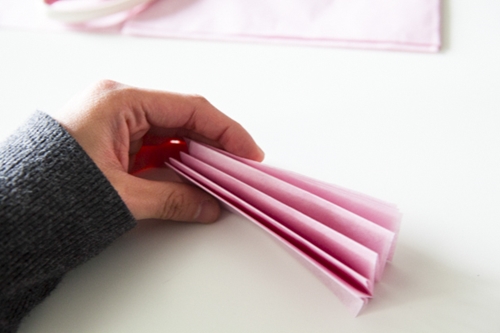 Comment faire des pom-poms à partir de papier