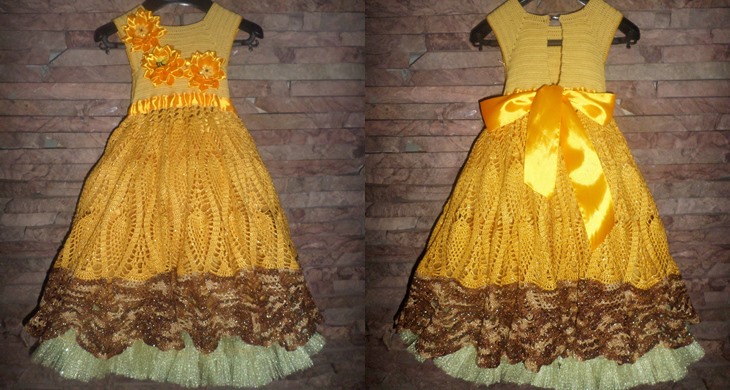 Robe festive pour la fille crocheter avec ses mains, photos étape par étape et description