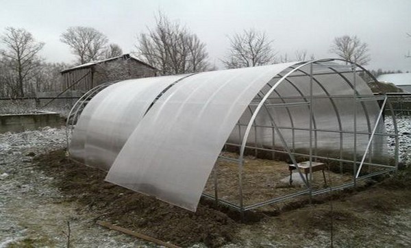 Serre en polycarbonate avec ses propres mains: plans, photos, vidéo