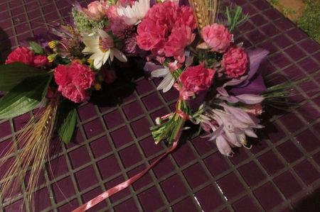 Guirlande de fleurs pour le mariage de leurs propres mains