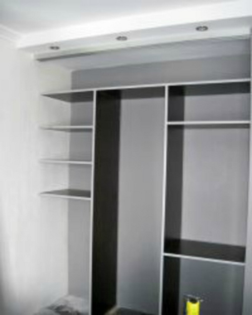 Armoire encastrée avec ses propres mains