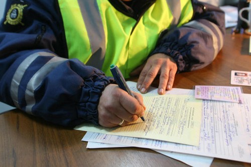 Comment se renseigner sur les amendes infligées à l'Inspection de la Sécurité Routière de l'État pour le permis de conduire à Samara