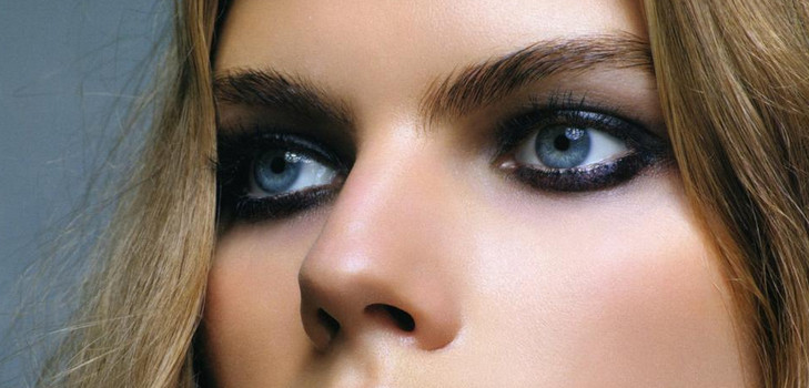 Comment faire les yeux plus avec du maquillage