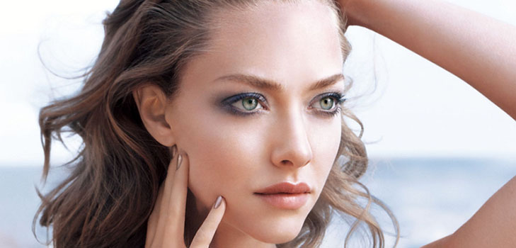Naturalité enchanteur: maquillage avec de nouveaux produits Clé de Peau S / S 2017