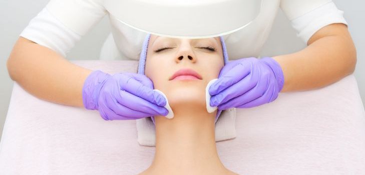 Qu'est-ce que le peeling chimique? 