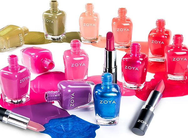 Couleurs Extravaganza: collections d'été de vernis Zoya et Mavala