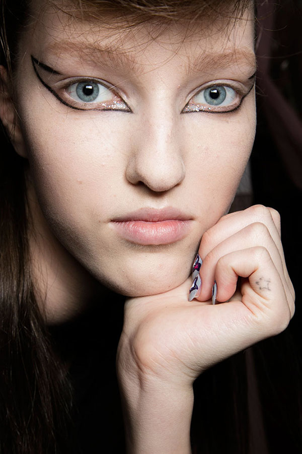 Maquillage graphique - tendance hivernale 2016-2017