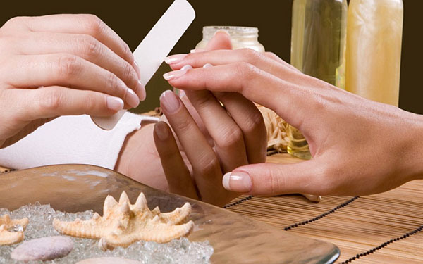 La forme idéale des ongles: trois secrets de nyl-experts