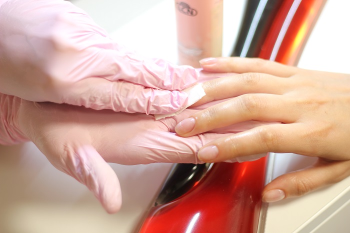 Beauté aux ongles dans le centre de beauté LCN
