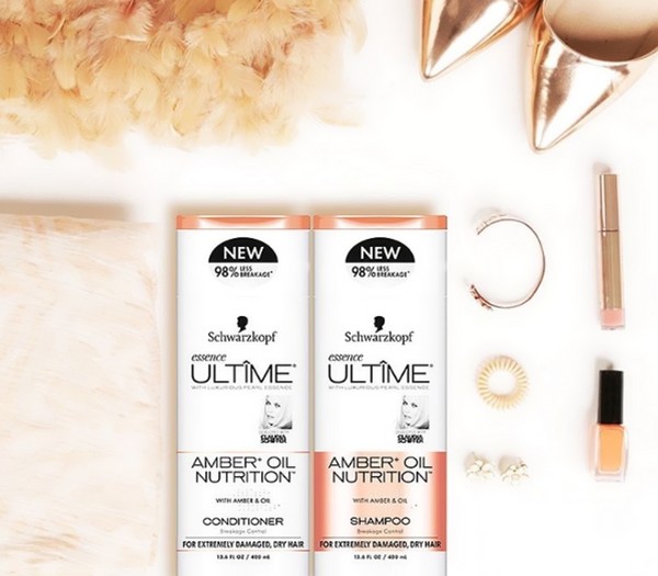 Boucles comme le modèle: nouveaux produits Schwarzkopf Amber + Oil Nutrition