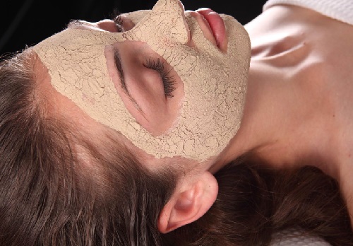 Masques pour peaux mixtes: variétés et séquence d'application