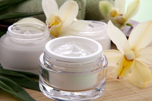 Huiles, masques et crèmes pour peaux sèches