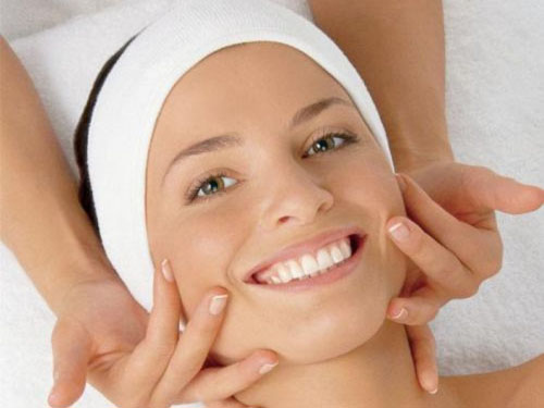 Massage avec des banques de vide de la cellulite: se débarrasser de la cellulite