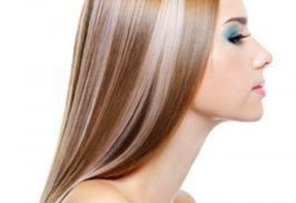 Faire fondre de fines mèches de cheveux noirs Faire fondre de fines mèches de cheveux noirs