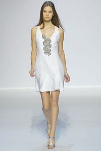 Une petite robe blanche Une petite robe blanche
