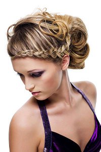 Cheveux du Nouvel An avec des tresses