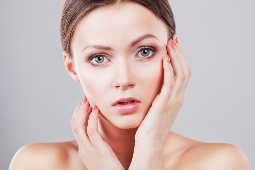 Pourquoi est-il si important de choisir la bonne crème pour les peaux grasses et que devrais-je savoir? 