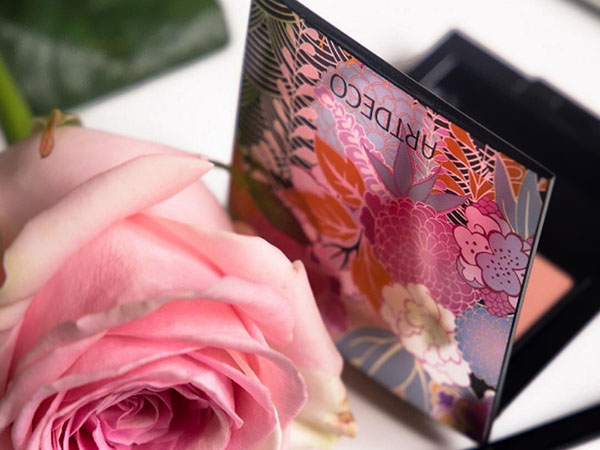 Maquillage festif avec une collection décorative Artdeco Hypnotic Blossom