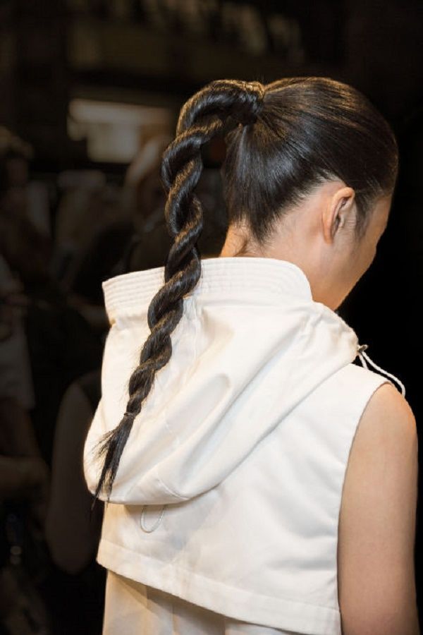 Coiffure pour la nouvelle année du pétard de ses propres mains - des idées de mode pour les cheveux courts, moyens et longs, photo