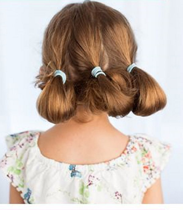 Coiffures pour les filles de leurs propres mains pour le Nouvel An 2017 Coq - des idées pour les cheveux courts, moyens et longs, des photos et des vidéos étape par étape