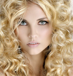 Coiffures pour les cheveux bouclés