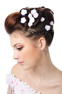 Coiffures de mariage avec des fleurs