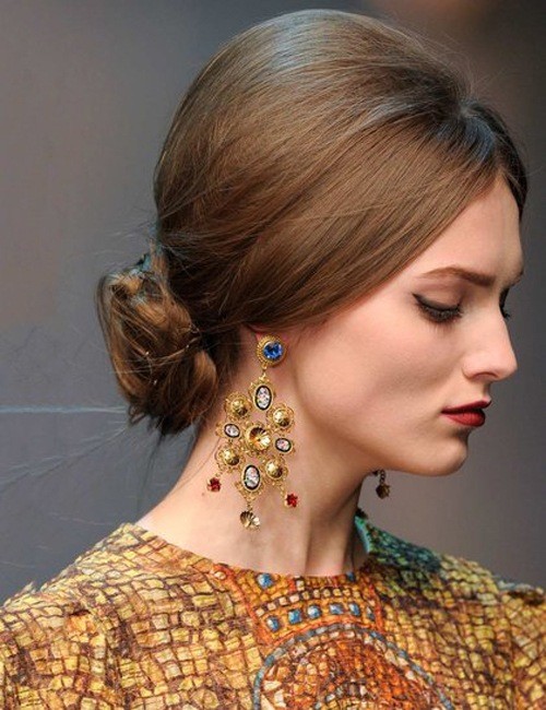 Coiffure de soirée pour court