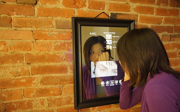 Plus qu'un reflet: un miroir intelligent Perseus Mirrors