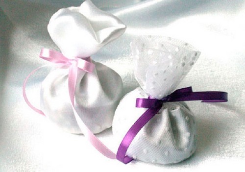 Quoi présenter aux invités au mariage - les meilleures idées