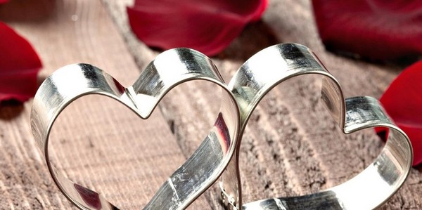 Saint Valentin 2016: des cadeaux originaux et les meilleures salutations en vers