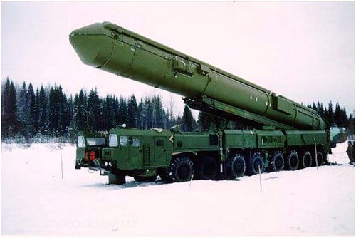 Félicitations pour la Journée des forces de missiles stratégiques 2015 en vers et en prose