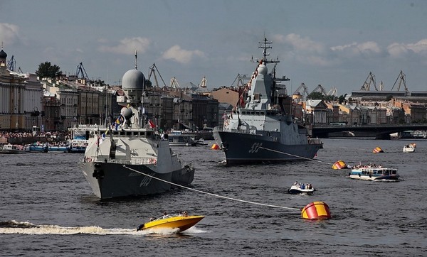 Félicitations pour le Jour de la Marine 2016 - court et drôle en vers et en prose. Programme festif pour la Journée de la Marine en 2016 à Moscou, Saint-Pétersbourg, Kronstadt, Sébastopol, Novorossiysk